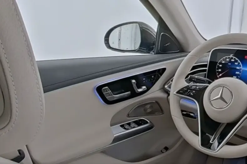 Mercedes-Benz E 300 din 2024 cu 7.572 km - oferta MER113312 - foto 6