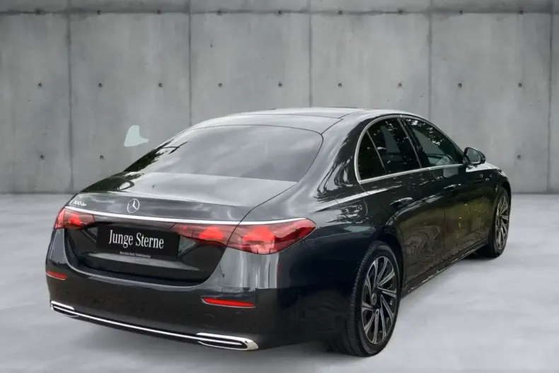 Mercedes-Benz E 300 din 2025 cu 21.484 km - oferta MER113315 - foto 3