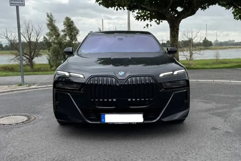 BMW 740 din 2024 cu 24.990 km - oferta BMW113326 - foto 2