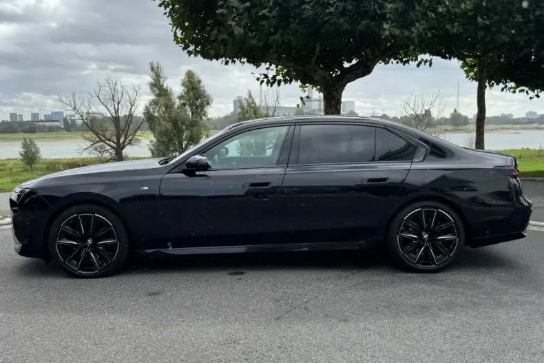 BMW 740 din 2024 cu 24.990 km - oferta BMW113326 - foto 5