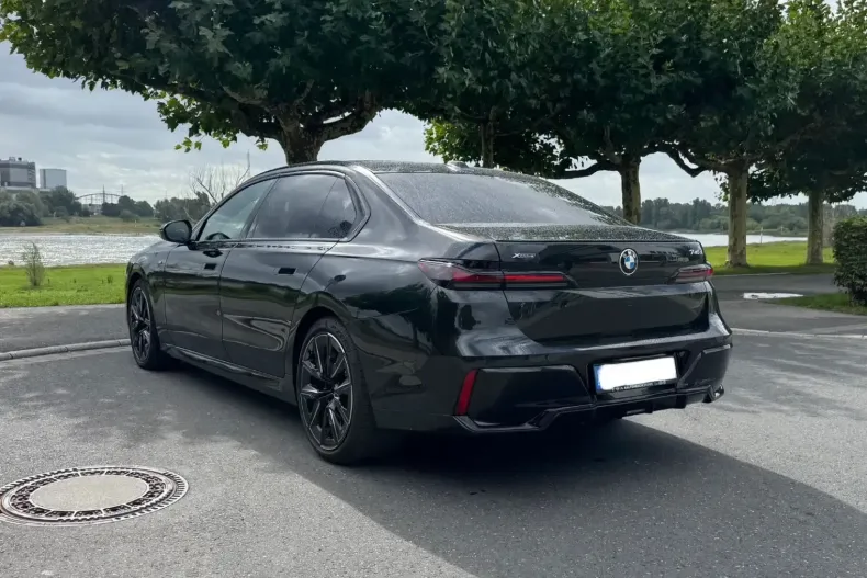 BMW 740 din 2024 cu 24.990 km - oferta BMW113326 - foto 6