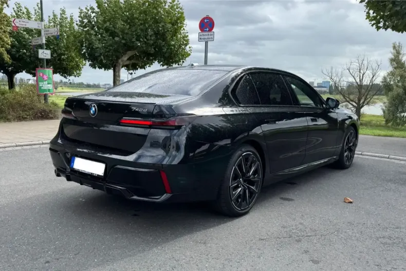 BMW 740 din 2024 cu 24.990 km - oferta BMW113326 - foto 8