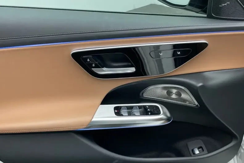 Mercedes-Benz E 300 din 2024 cu 18.497 km - oferta MER113329 - foto 15