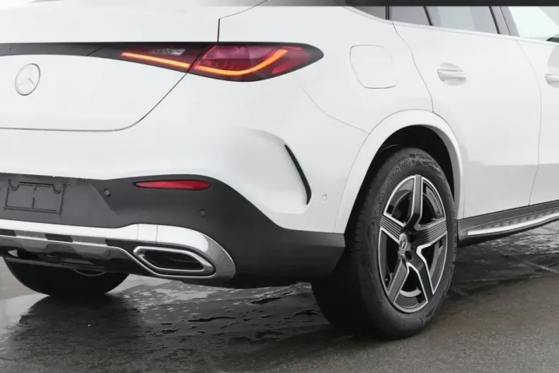 Mercedes-Benz GLC 220 din 2024 cu 7.260 km - oferta MER113330 - foto 3