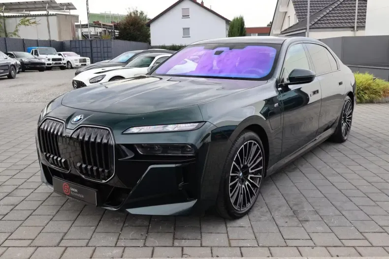 BMW 750 din 2025 cu 7.000 km - oferta BMW113331 - foto 2