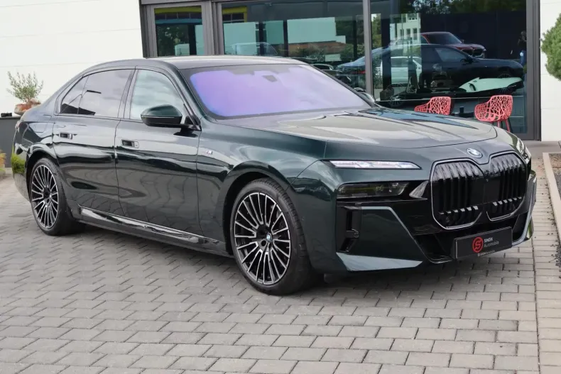 BMW 750 din 2025 cu 7.000 km - oferta BMW113331 - foto 3