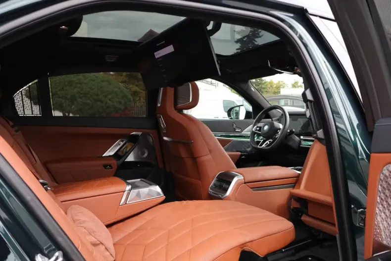 BMW 750 din 2025 cu 7.000 km - oferta BMW113331 - foto 13