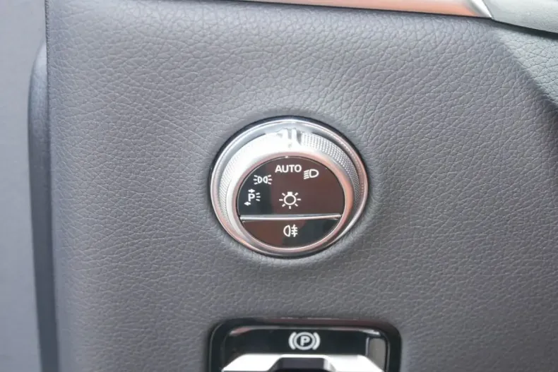 Mercedes-Benz GLC 300 din 2024 cu 12.072 km - oferta MER113332 - foto 13