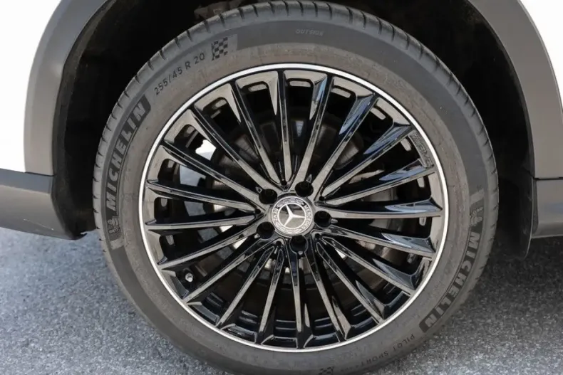 Mercedes-Benz GLC 300 din 2024 cu 17.987 km - oferta MER113334 - foto 5