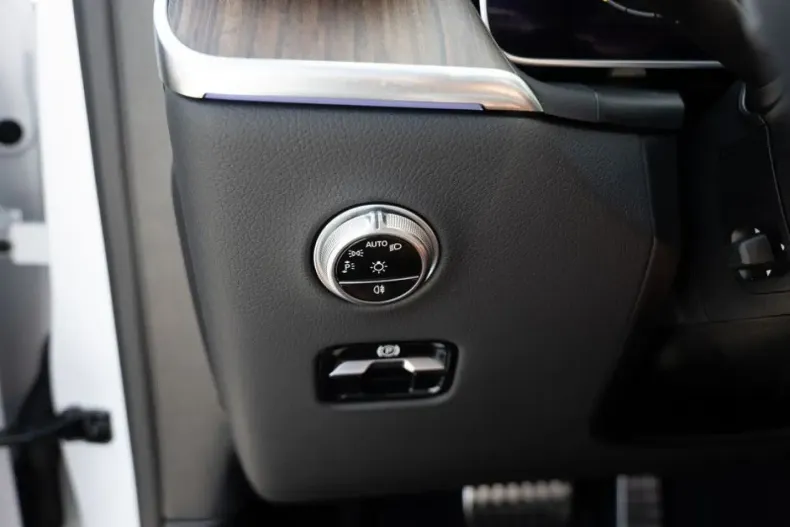 Mercedes-Benz GLC 300 din 2024 cu 17.987 km - oferta MER113334 - foto 19