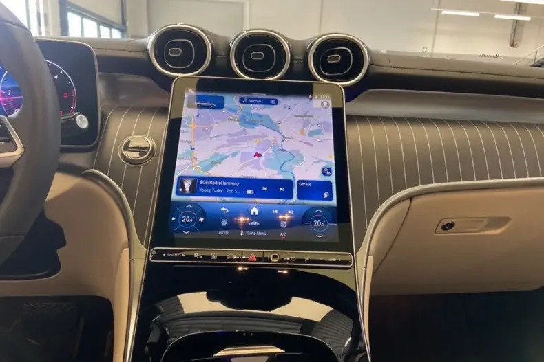 Mercedes-Benz GLC 300 din 2024 cu 23.246 km - oferta MER113337 - foto 12