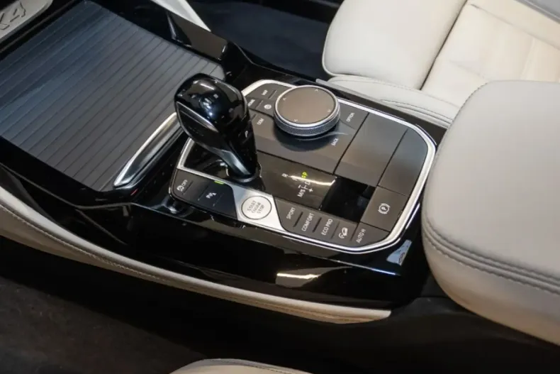 BMW X4 din 2024 cu 11.800 km - oferta BMW113339 - foto 13