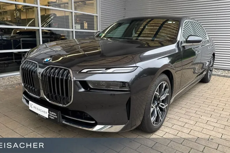 BMW 750 din 2024 cu 4.413 km - oferta BMW113358 - foto 1