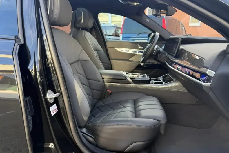 BMW 750 din 2023 cu 21.937 km - oferta BMW113359 - foto 17