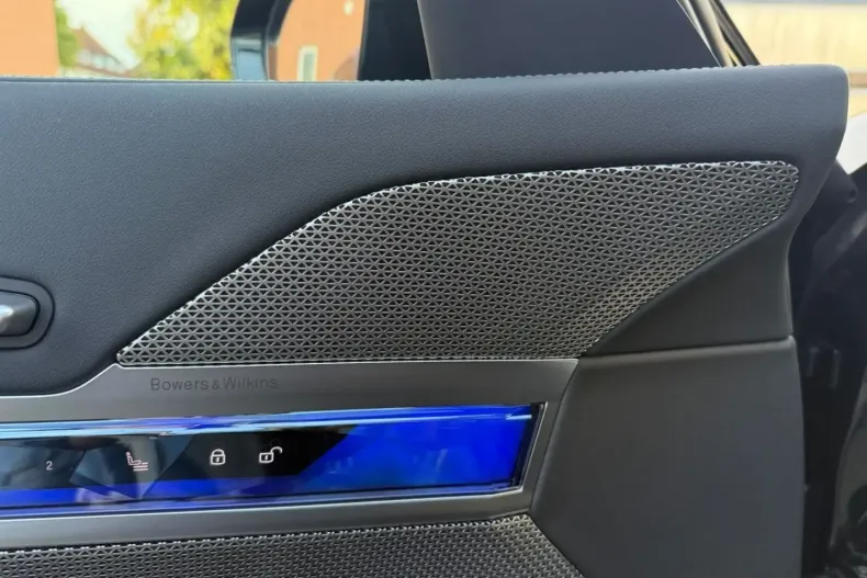 BMW 750 din 2023 cu 21.937 km - oferta BMW113359 - foto 24