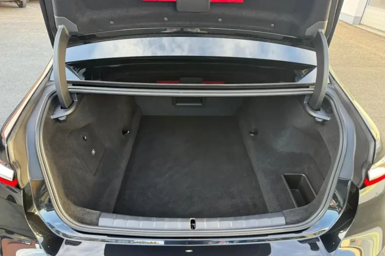 BMW 750 din 2023 cu 21.937 km - oferta BMW113359 - foto 30