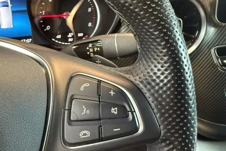 Mercedes-Benz V 300 din 2023 cu 67.580 km - oferta MER113360 - foto 7