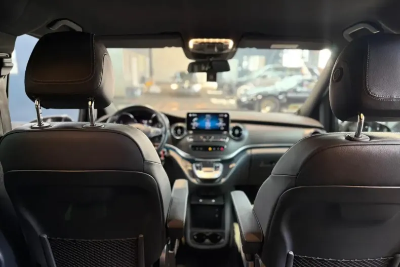 Mercedes-Benz V 300 din 2023 cu 67.580 km - oferta MER113360 - foto 13