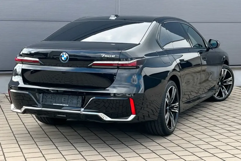 BMW 750 din 2023 cu 24.952 km - oferta BMW113361 - foto 11