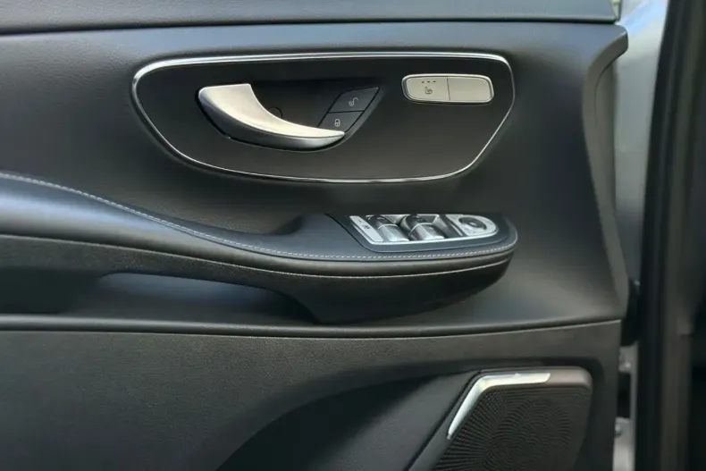 Mercedes-Benz V 300 din 2022 cu 80.000 km - oferta MER113362 - foto 23