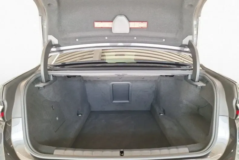 BMW 750 din 2024 cu 40.257 km - oferta BMW113364 - foto 17