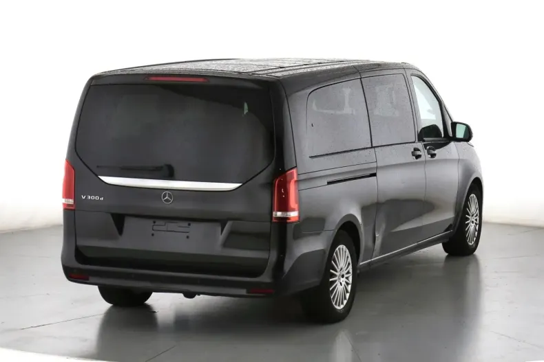 Mercedes-Benz V 300 din 2023 cu 35.614 km - oferta MER113366 - foto 4