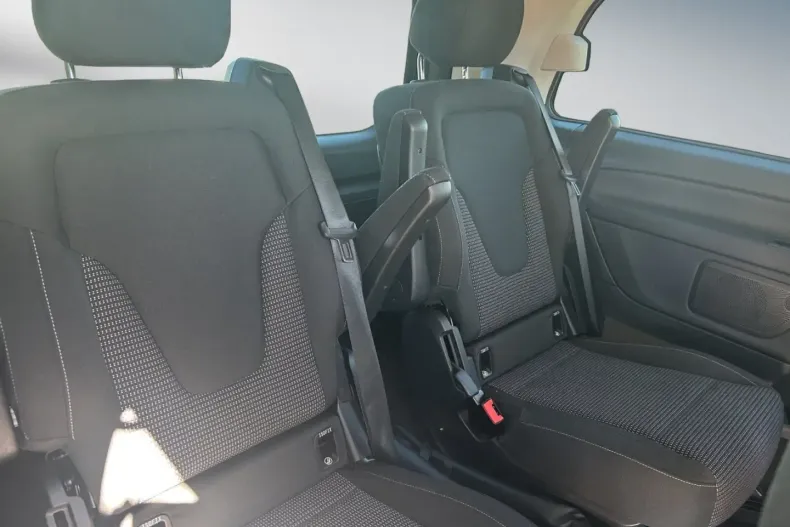 Mercedes-Benz V 220 din 2023 cu 27.700 km - oferta MER113369 - foto 11