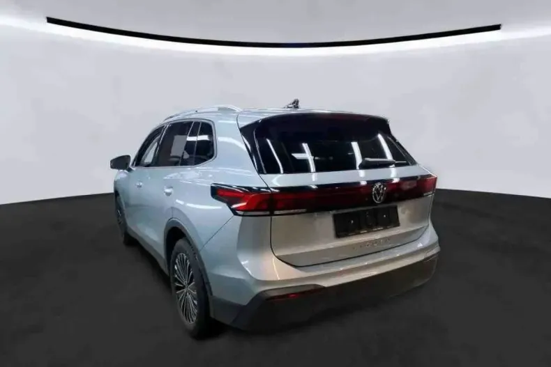 Volkswagen Tiguan din 2024 cu 44.000 km - oferta VOL113372 - foto 4