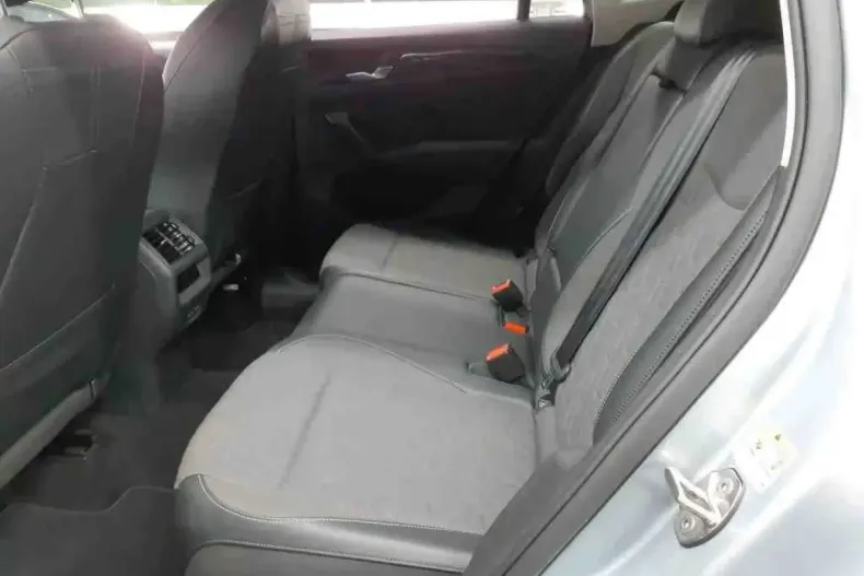 Volkswagen Tiguan din 2024 cu 44.000 km - oferta VOL113372 - foto 7