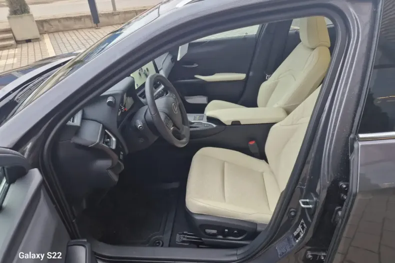 Lexus UX din 2023 cu 5.130 km - oferta LEX113385 - foto 7