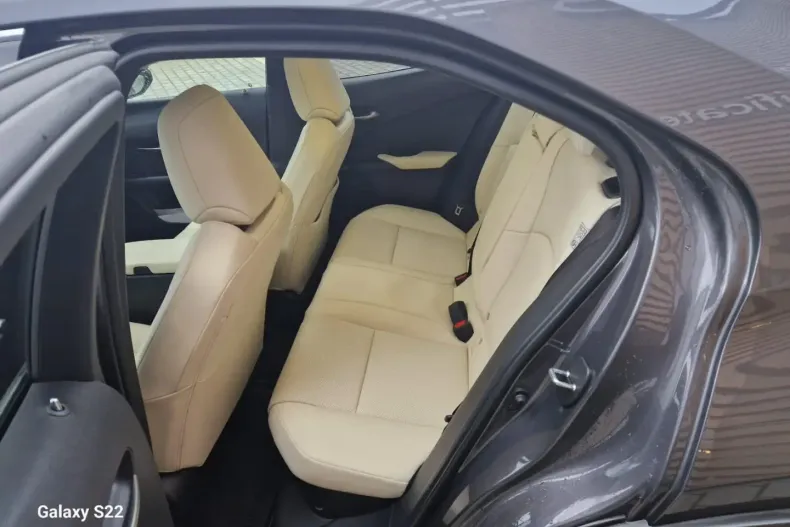 Lexus UX din 2023 cu 5.130 km - oferta LEX113385 - foto 10