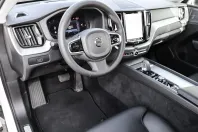 Volvo XC60 din 2023 cu 18.570 km - oferta VOL113394 - foto 4