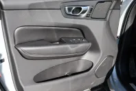 Volvo XC60 din 2023 cu 22.649 km - oferta VOL113397 - foto 9