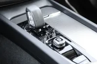 Volvo XC60 din 2023 cu 22.649 km - oferta VOL113397 - foto 11