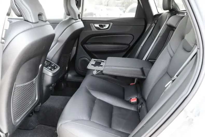 Volvo XC60 din 2023 cu 22.649 km - oferta VOL113397 - foto 13