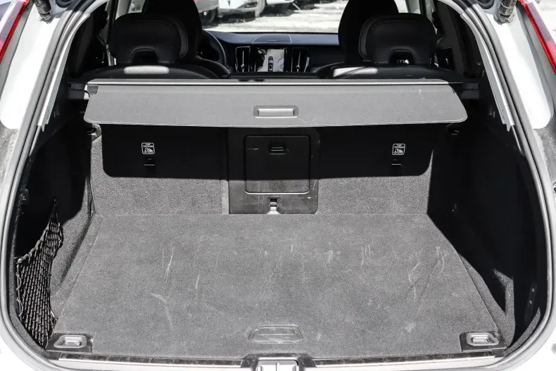 Volvo XC60 din 2023 cu 22.649 km - oferta VOL113397 - foto 14