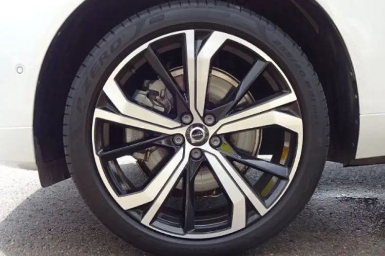 Volvo XC60 din 2022 cu 37.000 km - oferta VOL113398 - foto 8