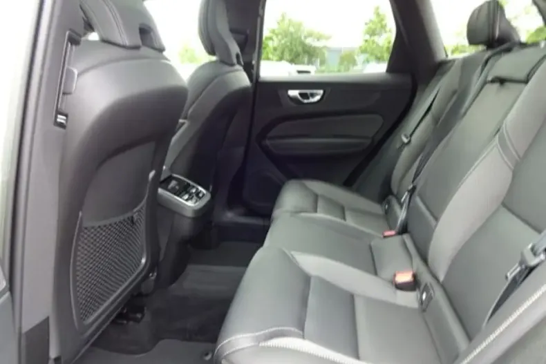 Volvo XC60 din 2022 cu 37.000 km - oferta VOL113398 - foto 17