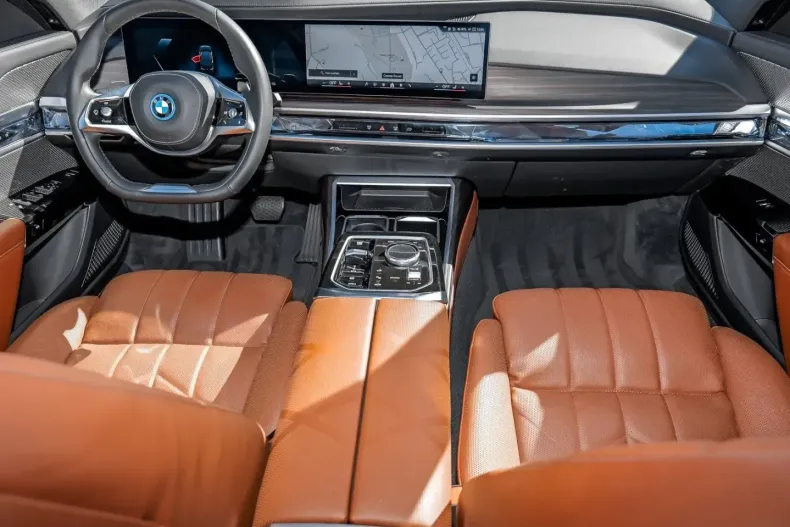 BMW 750 din 2023 cu 27.461 km - oferta BMW113413 - foto 9