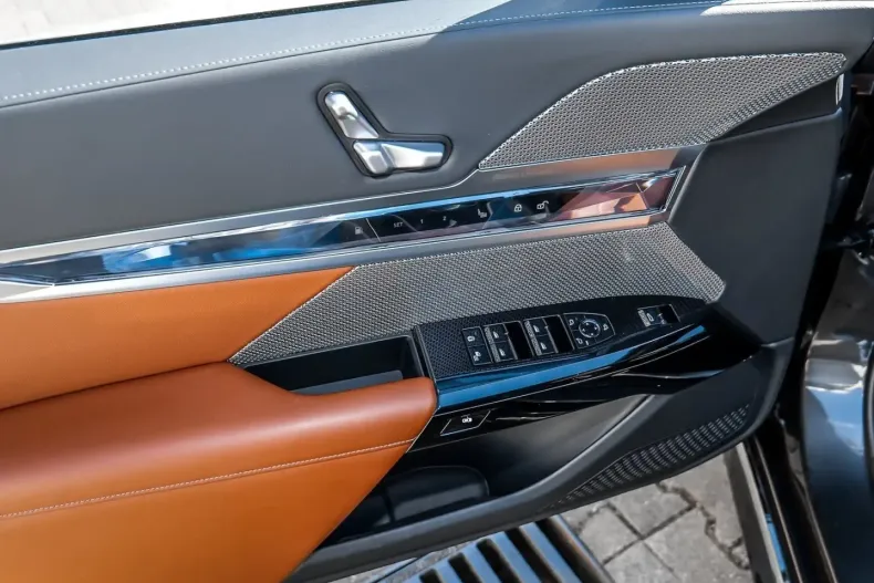 BMW 750 din 2023 cu 27.461 km - oferta BMW113413 - foto 14