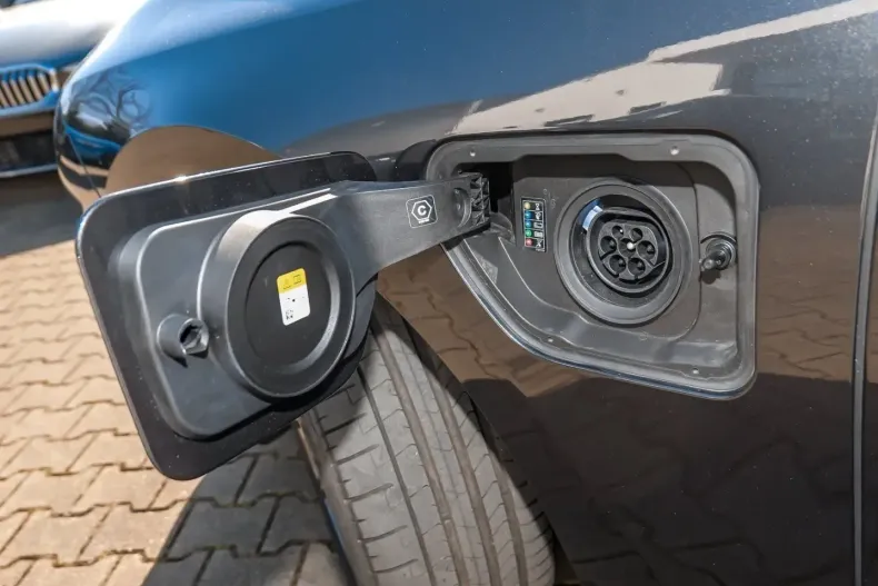 BMW 750 din 2023 cu 27.461 km - oferta BMW113413 - foto 17