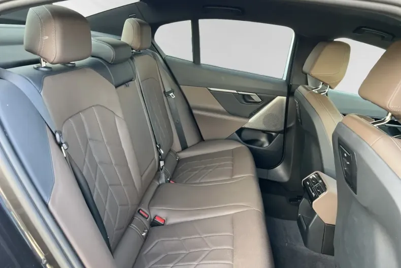 BMW 520 din 2024 cu 27.447 km - oferta BMW113426 - foto 11