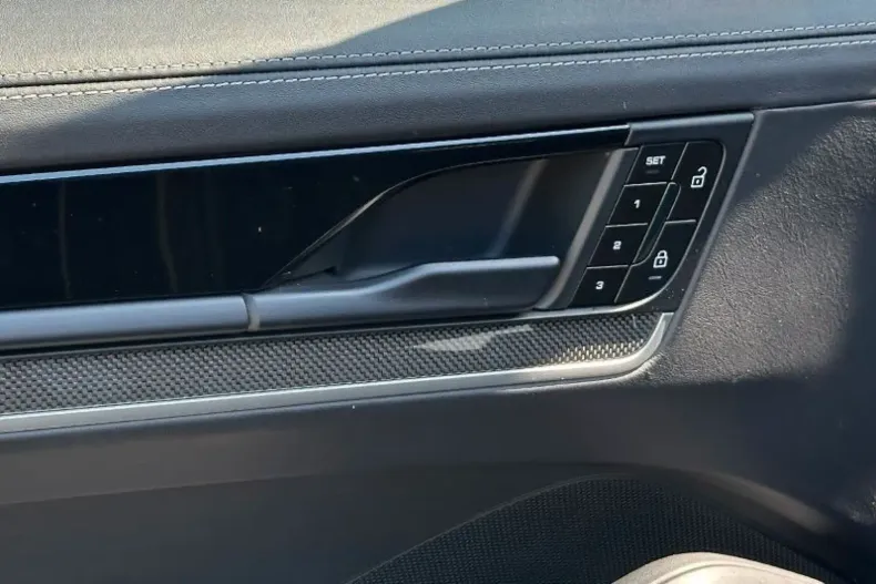 Porsche Cayenne din 2024 cu 45.000 km - oferta POR113442 - foto 28