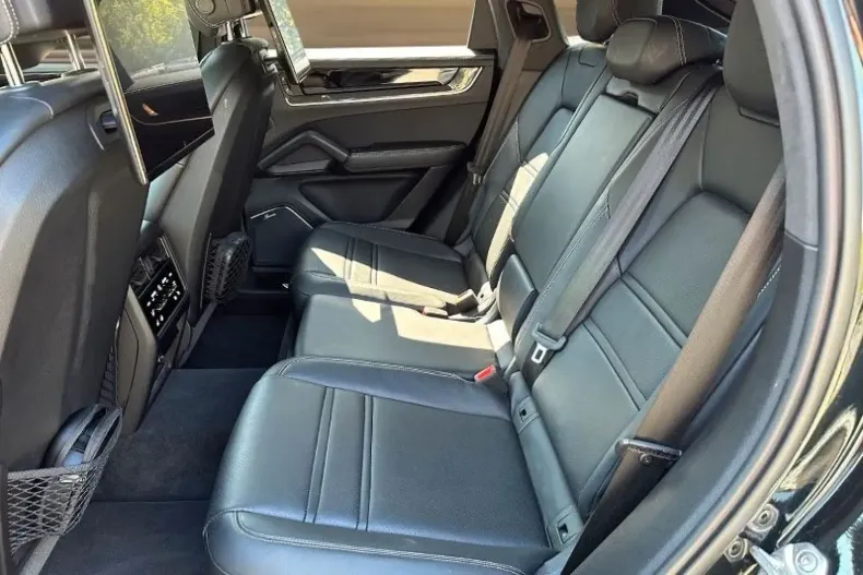 Porsche Cayenne din 2024 cu 45.000 km - oferta POR113442 - foto 40