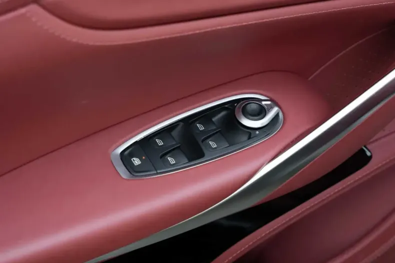 Aston Martin DBX din 2024 cu 14.000 km - oferta AST113443 - foto 27