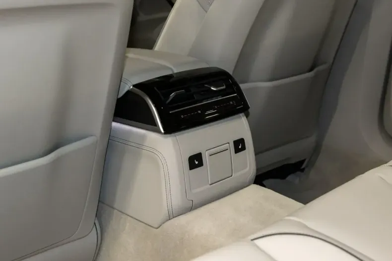 Audi A8 din 2023 cu 23.371 km - oferta AUD113446 - foto 9