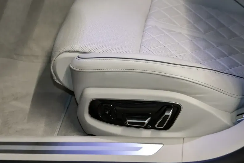 Audi A8 din 2023 cu 23.371 km - oferta AUD113446 - foto 15