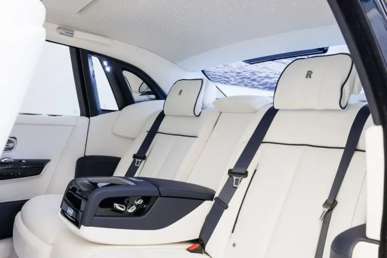 Rolls-Royce Phantom din 2023 cu 9.832 km - oferta ROL113462 - foto 12