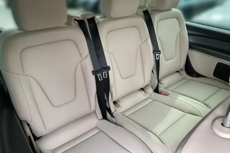 Mercedes-Benz V 300 din 2023 cu 19.900 km - oferta MER113489 - foto 9