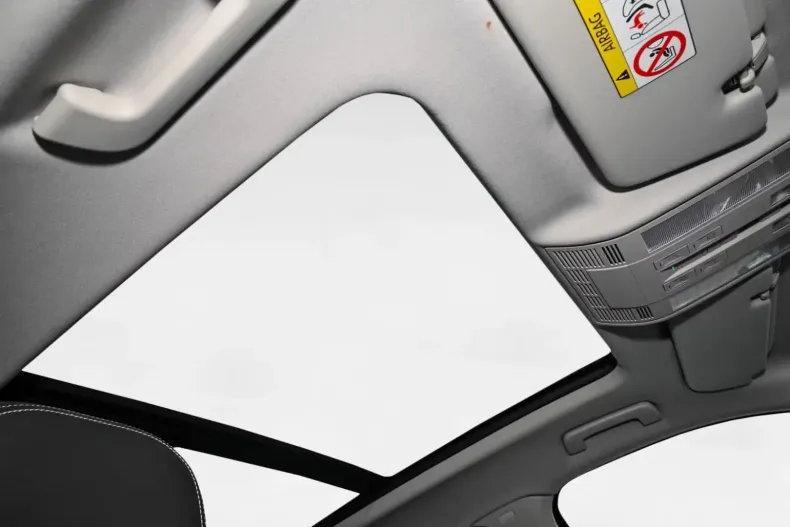 Volkswagen Touareg din 2022 cu 93.928 km - oferta VOL113495 - foto 4